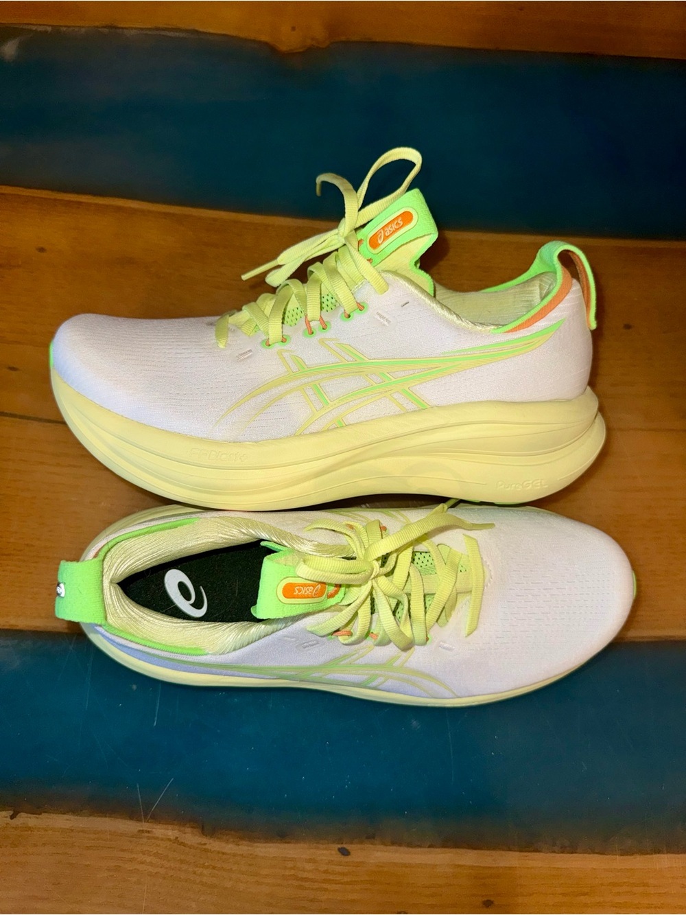 ASICS GEL-Nimbus 28 Running Shoes White Yellow Lime Women’s Size 9 Like New